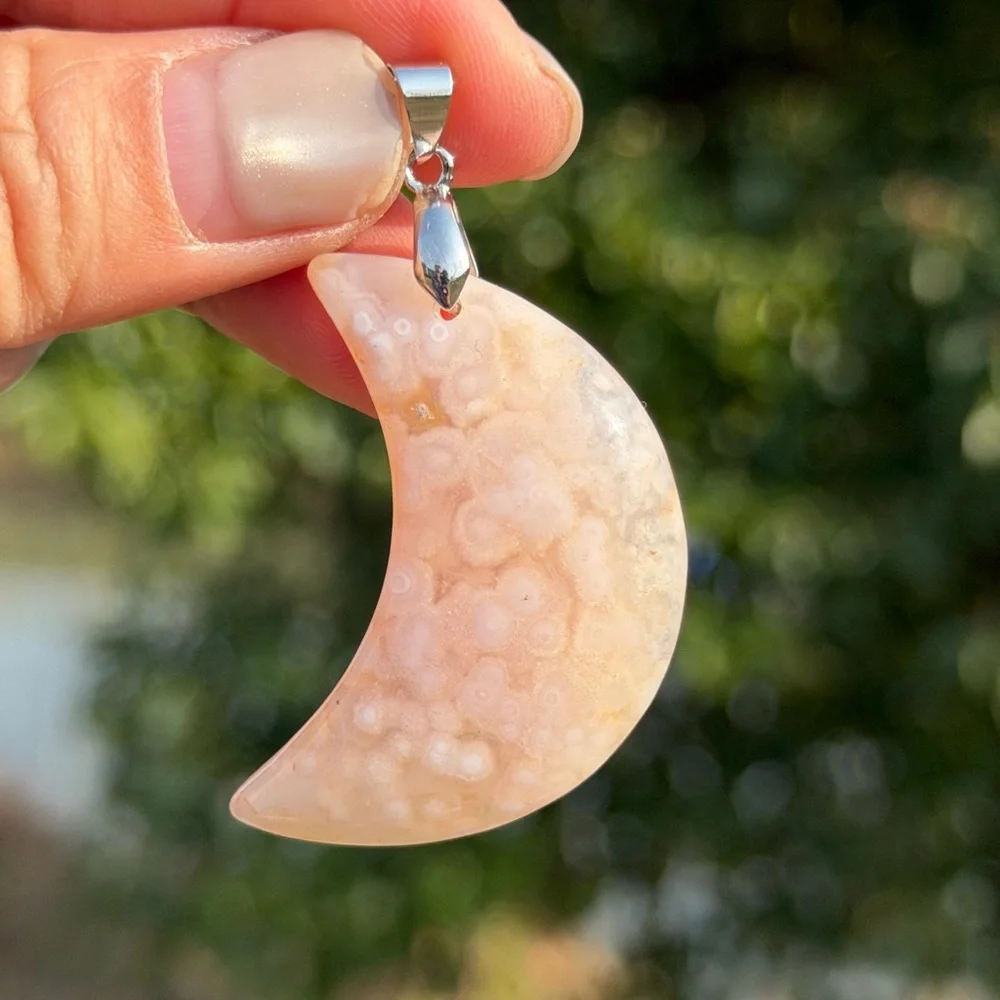 925‎ silver plated flower agate moon pendant 1033